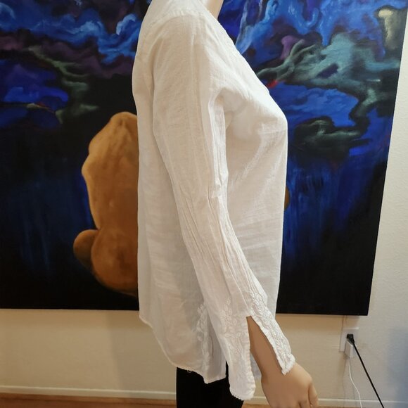 nineTy size L, white 100% cotton, tunic blouse with embroidered trim, v-neck - Picture 4 of 16